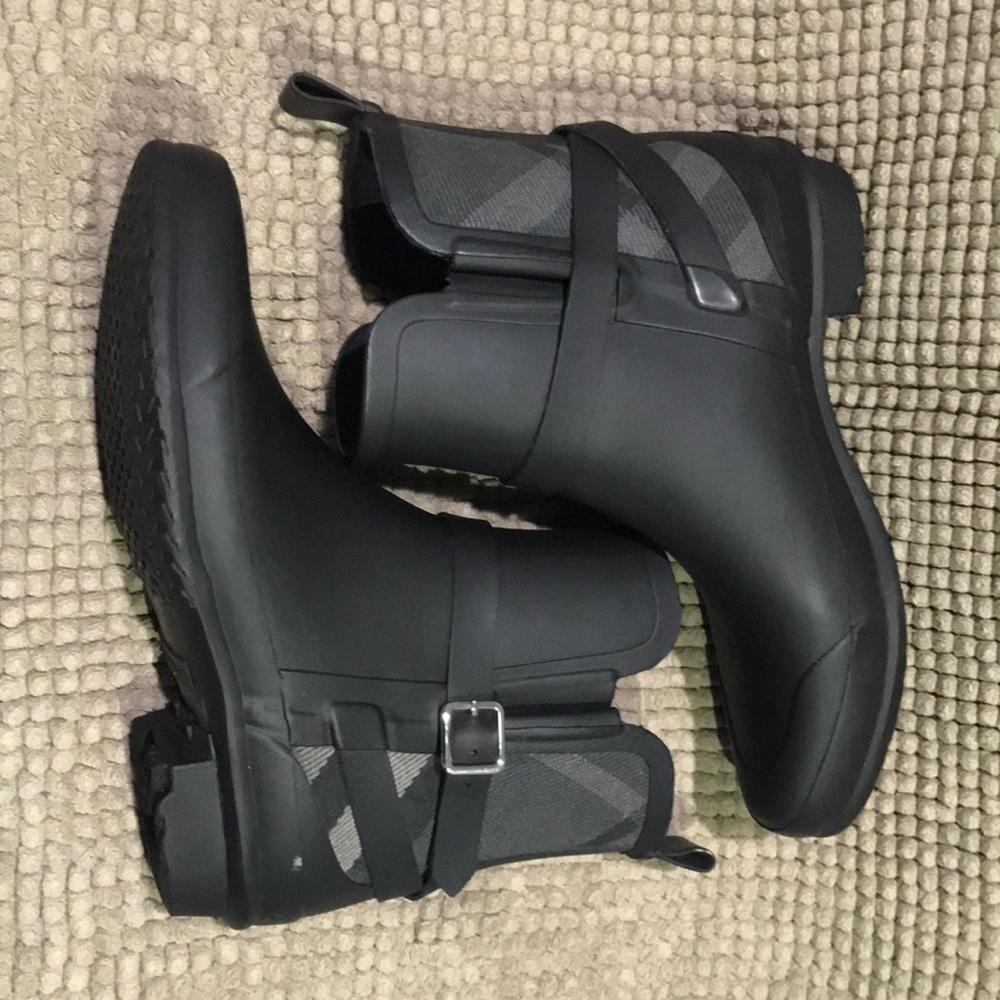 Burberry Riddlestone Check Short Rain Boot Black
